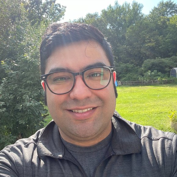 Meet your Posher, Cruz - Picture 2 of 2